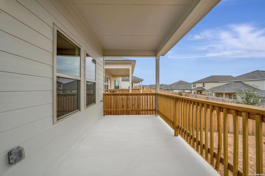 Exterior details and patio area of a home in Hunters Ranch, San Antonio (Image 26).