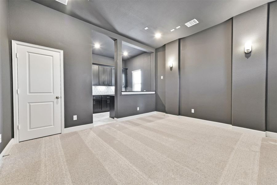 Spacious, unfurnished interior of a new home in , Manvel (Image 43).