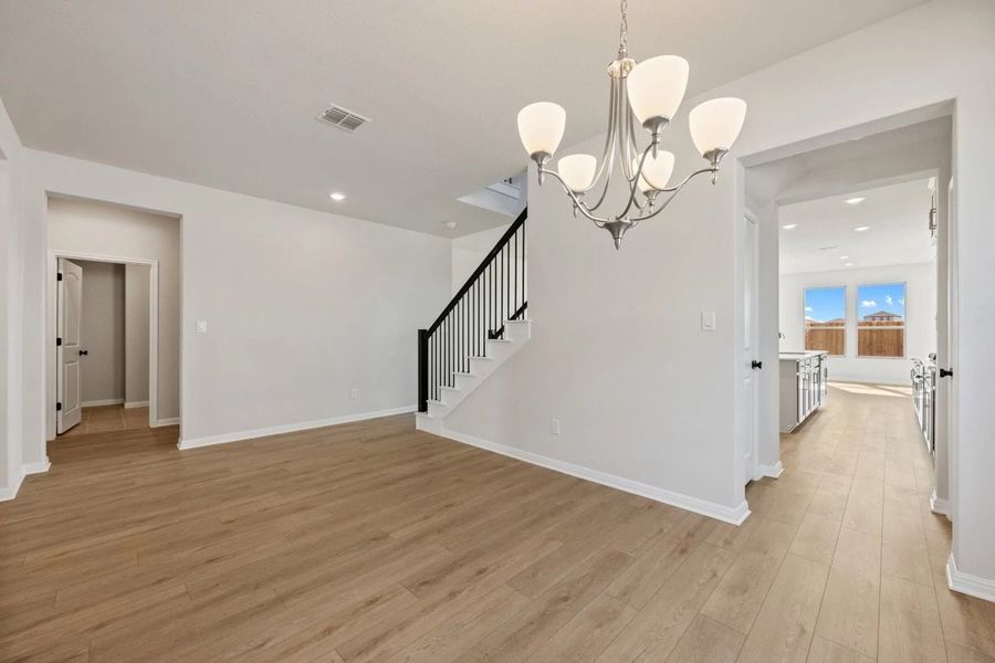 Spacious, unfurnished interior of a new home in Willow Springs, Buda (Image 33).