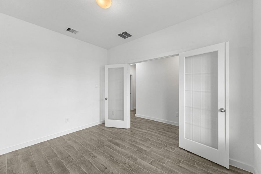 Spacious, unfurnished interior of a new home in Briarwood Crossing, Rosenberg (Image 18). Spacious, unfurnished interior of a new home in Briarwood Crossing, Rosenberg (Image 18).