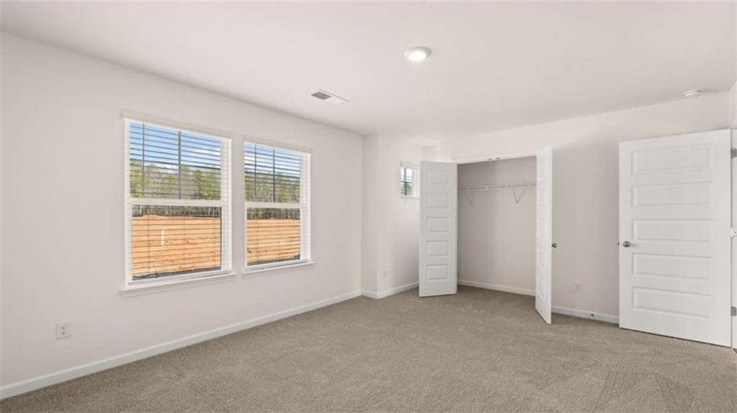 Spacious, unfurnished interior of a new home in Water Oak Estates, Lawrenceville (Image 15).