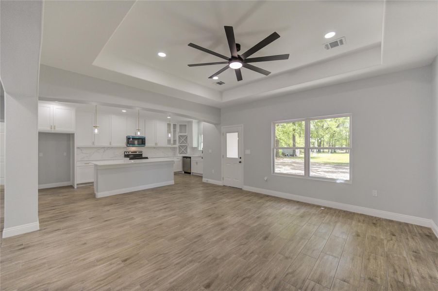 Spacious, unfurnished interior of a new home in , Woodbranch (Image 21).