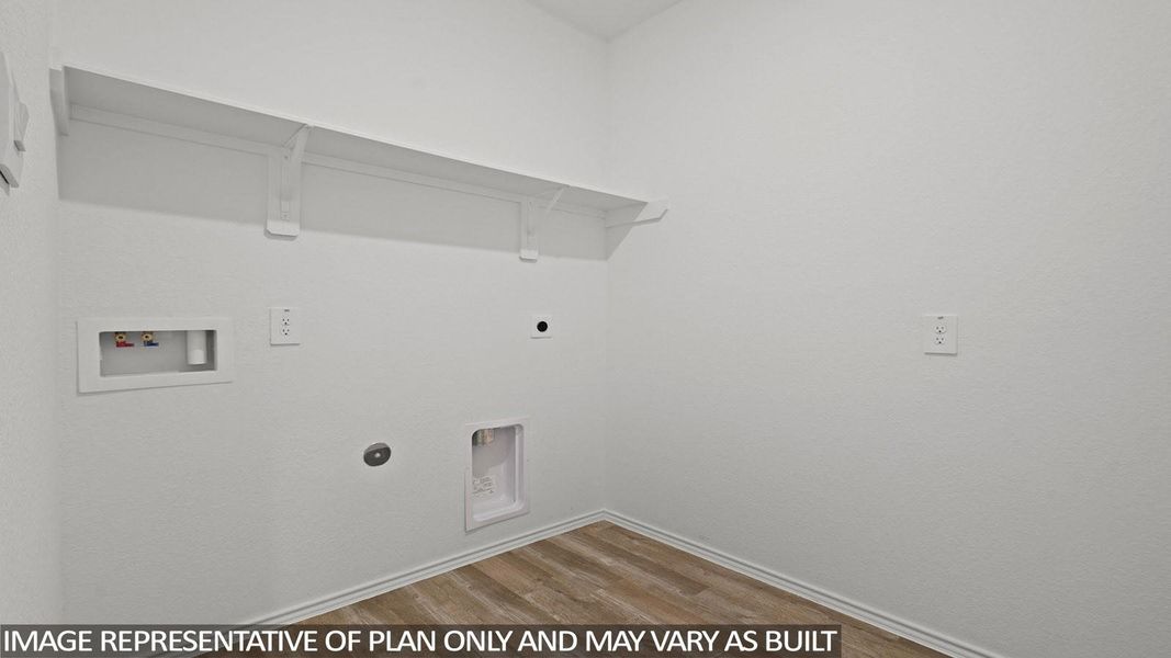 Spacious, unfurnished interior of a new home in Sunterra Lakes, Brookshire (Image 15). Spacious, unfurnished interior of a new home in Sunterra Lakes, Brookshire (Image 15).