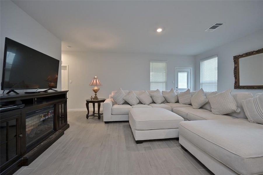 Furnished interior view inside a new home in , Fort Worth (Image 6).