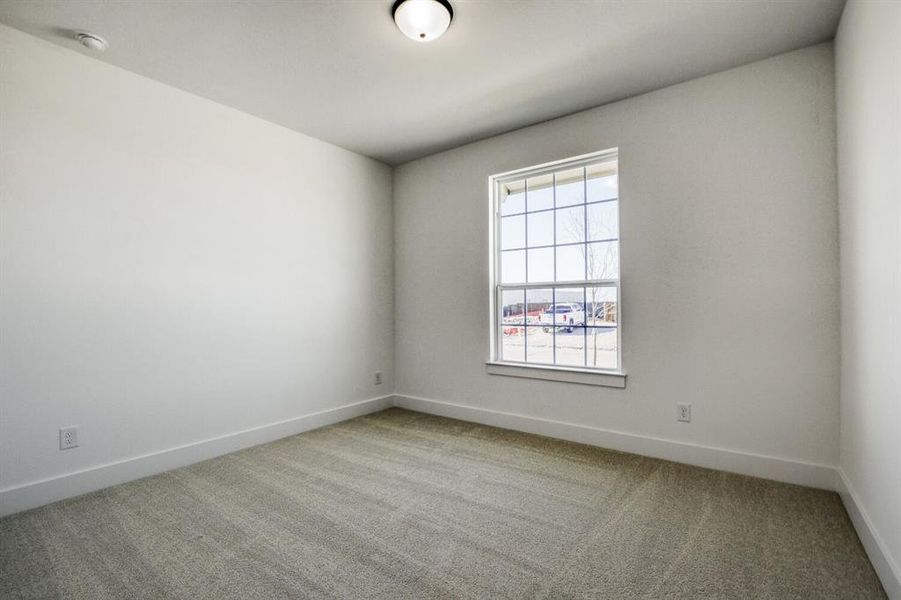 Spacious, unfurnished interior of a new home in Ten Mile Creek, Celina (Image 24).