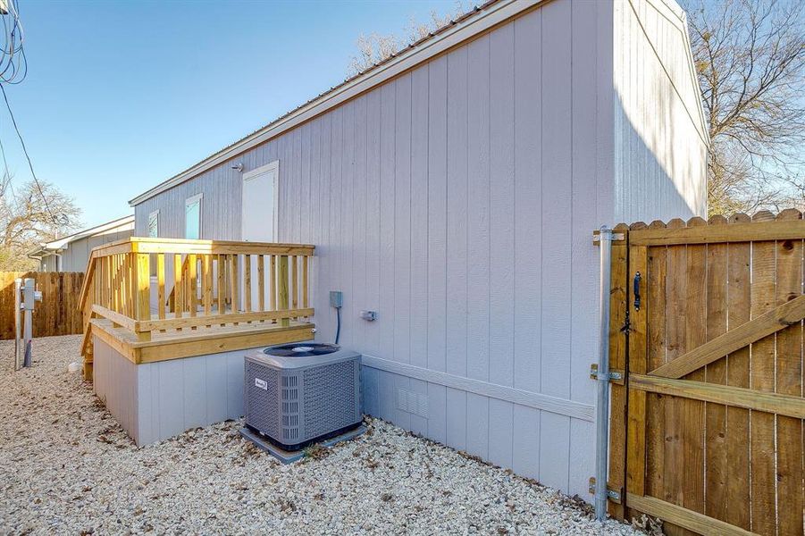Exterior details and patio area of a home in , Alvarado (Image 21).