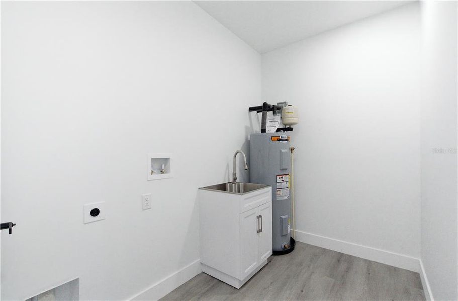 Furnished interior view inside a new home in , Pinellas Park (Image 20).