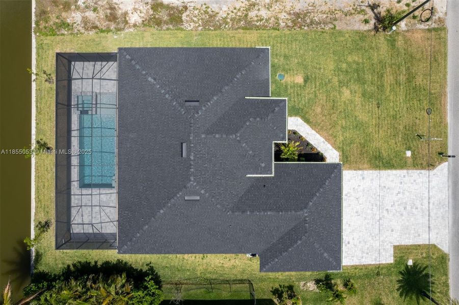 WESTERN REAR EXPOSURE offers BREATHTAKING SUNSETS & ample natural light WESTERN REAR EXPOSURE offers BREATHTAKING SUNSETS & ample natural light