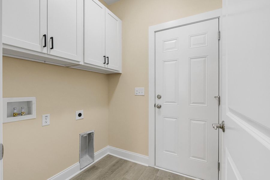 Spacious, unfurnished interior of a new home in , Johns Island (Image 13). Spacious, unfurnished interior of a new home in , Johns Island (Image 13).