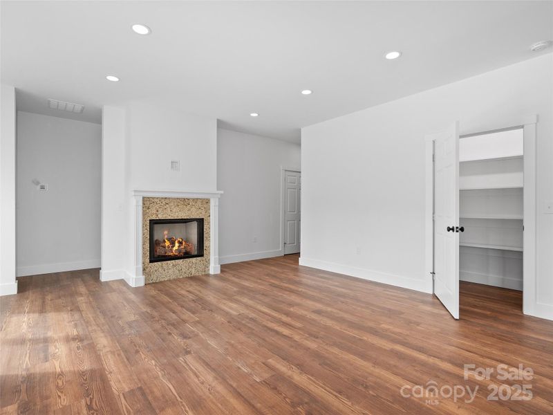 Spacious, unfurnished interior of a new home in , Waynesville (Image 29).