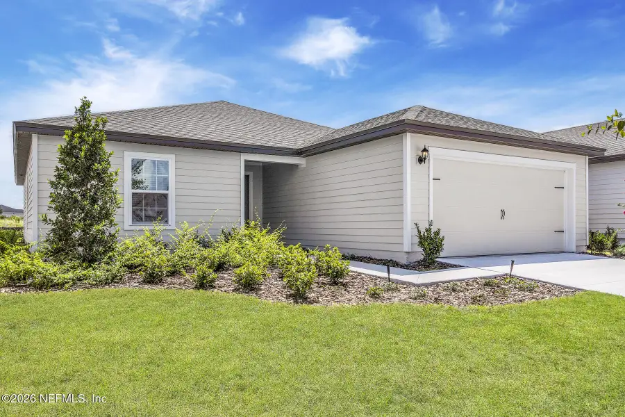 Front exterior of a new home in Rolling Hills, Green Cove Springs, FL, highlighting curb appeal (Image 16).