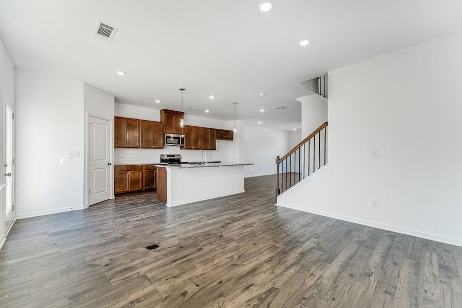Spacious, unfurnished interior of a new home in Auburn Glen, Dacula (Image 10). Spacious, unfurnished interior of a new home in Auburn Glen, Dacula (Image 10).