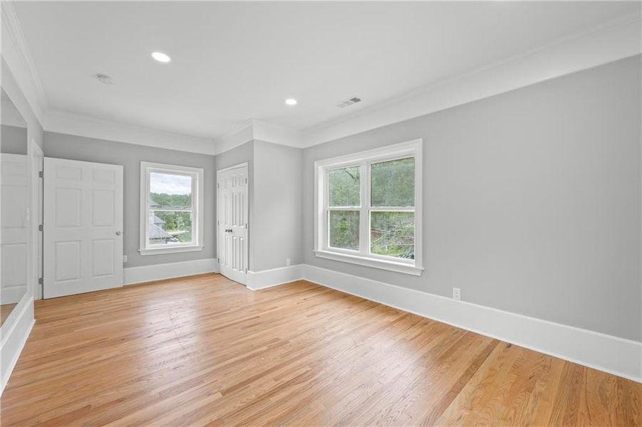 Spacious, unfurnished interior of a new home in , Fairburn (Image 43).