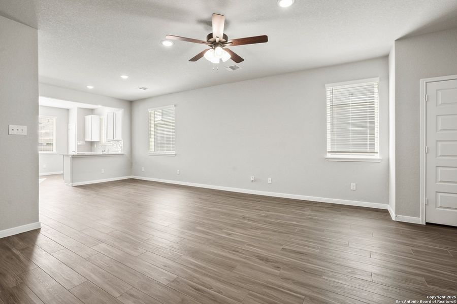 Spacious, unfurnished interior of a new home in Swenson Heights, Seguin (Image 22).