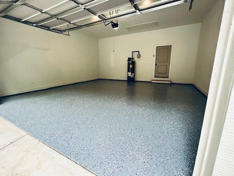 Spacious, unfurnished interior of a new home in , Waleska (Image 25).