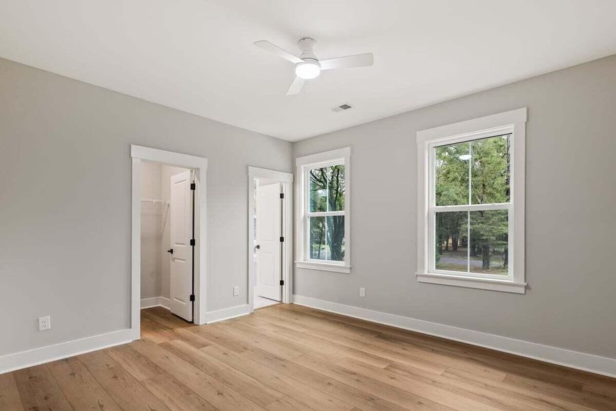 Spacious, unfurnished interior of a new home in , Ravenel (Image 35).
