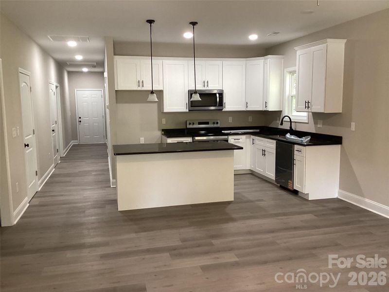 Great room/kitchen combo