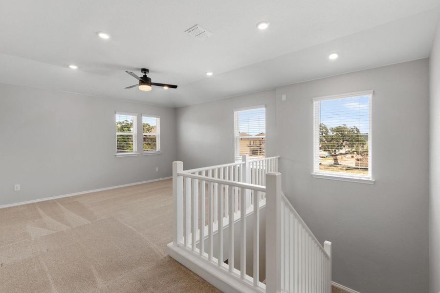 Spacious, unfurnished interior of a new home in River Bluff, Leander (Image 25). Spacious, unfurnished interior of a new home in River Bluff, Leander (Image 25).