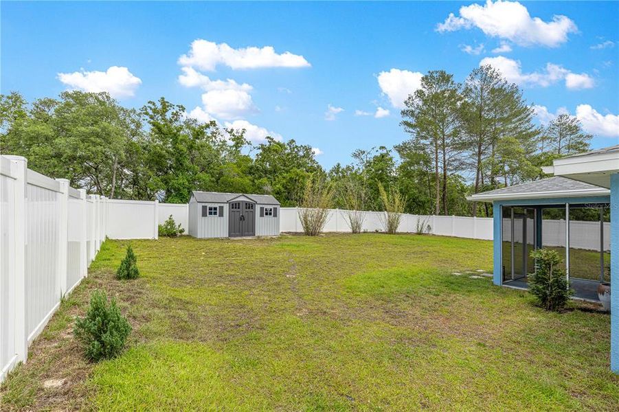 Exterior details and patio area of a home in , Ocala (Image 3).
