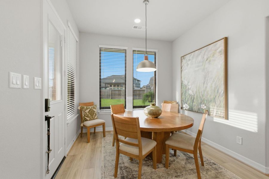 Furnished interior view inside a new home in Sunterra 45ft, Katy (Image 25).