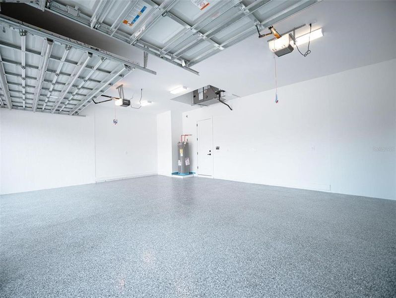 Spacious, unfurnished interior of a new home in , Port Charlotte (Image 34).