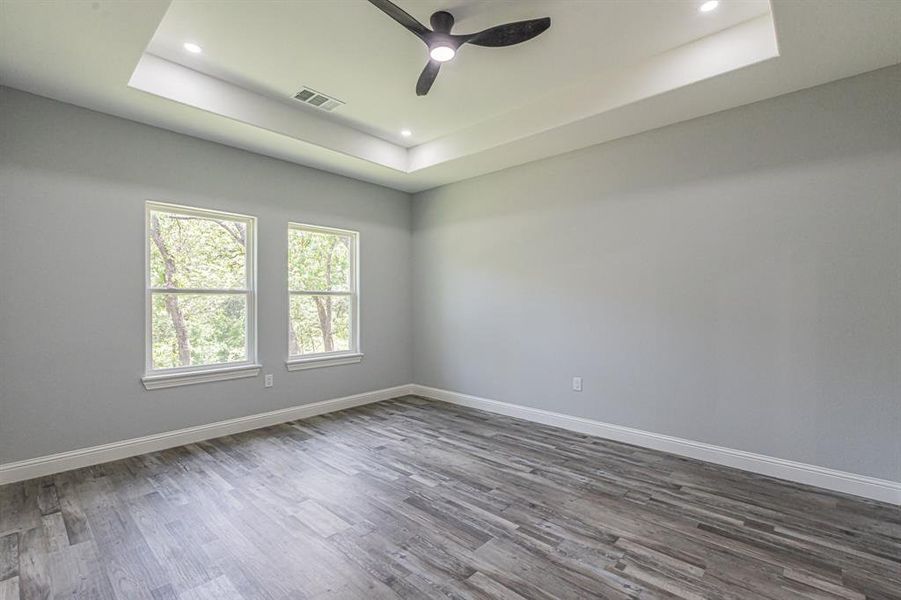 Spacious, unfurnished interior of a new home in , Runaway Bay (Image 33).