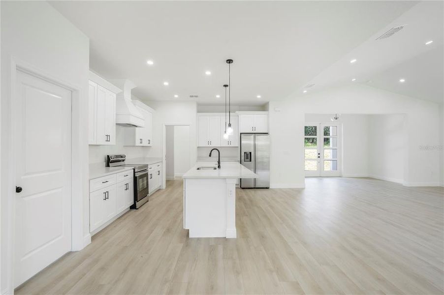 Image 40 of a home in .