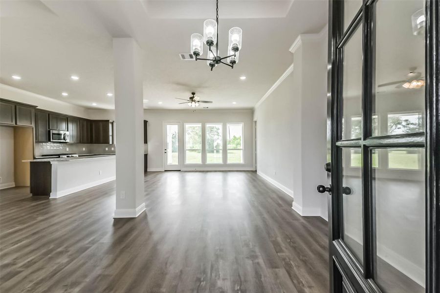 Spacious, unfurnished interior of a new home in , Baytown (Image 17).