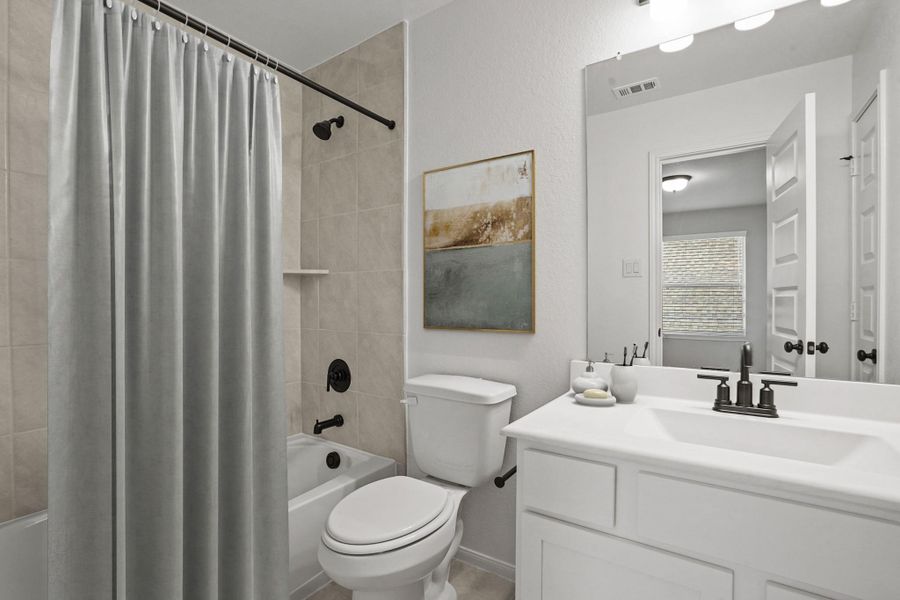 Bedroom 2 bath (*Photo not of actual home and used for illustration purposes only.) Bedroom 2 bath (*Photo not of actual home and used for illustration purposes only.)