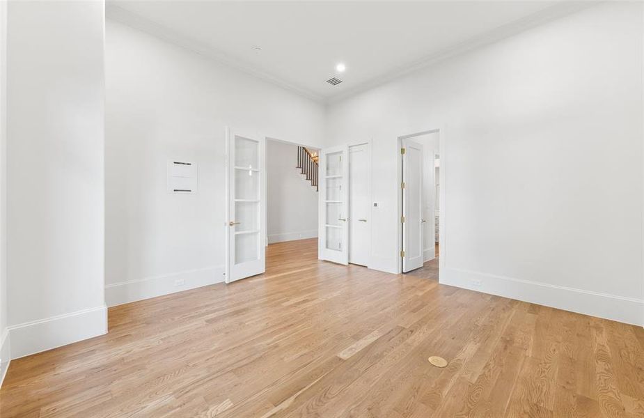 Spacious, unfurnished interior of a new home in , Dallas (Image 31). Spacious, unfurnished interior of a new home in , Dallas (Image 31).