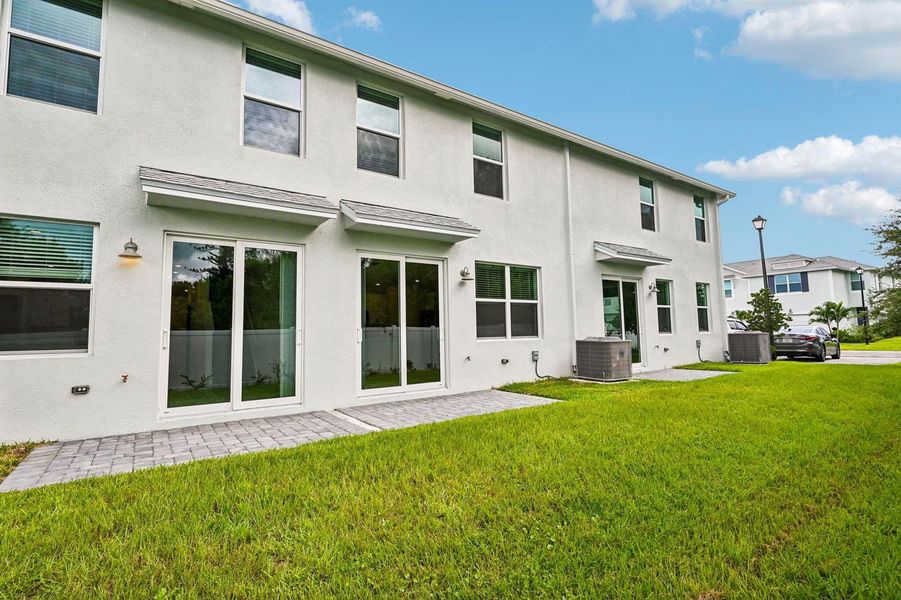 658 Salisbury Cir (31)