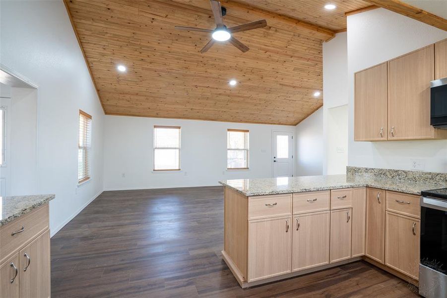 Furnished interior view inside a new home in , Comanche (Image 9).