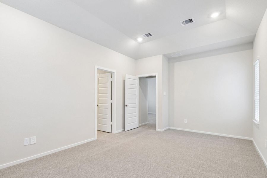 Spacious, unfurnished interior of a new home in Parkway Commons - City Series, Missouri City (Image 25). Spacious, unfurnished interior of a new home in Parkway Commons - City Series, Missouri City (Image 25).