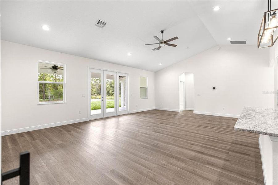 Spacious, unfurnished interior of a new home in , Dunnellon (Image 40).