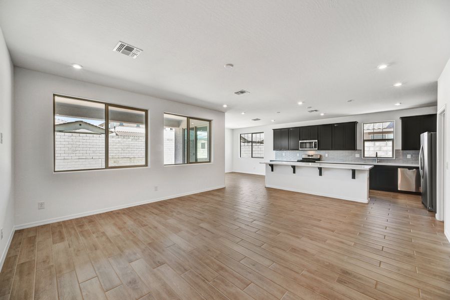 Spacious, unfurnished interior of a new home in Tirreno at IronWing, Litchfield Park (Image 16). Spacious, unfurnished interior of a new home in Tirreno at IronWing, Litchfield Park (Image 16).