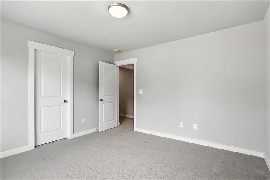 Spacious, unfurnished interior of a new home in , Jefferson (Image 34).