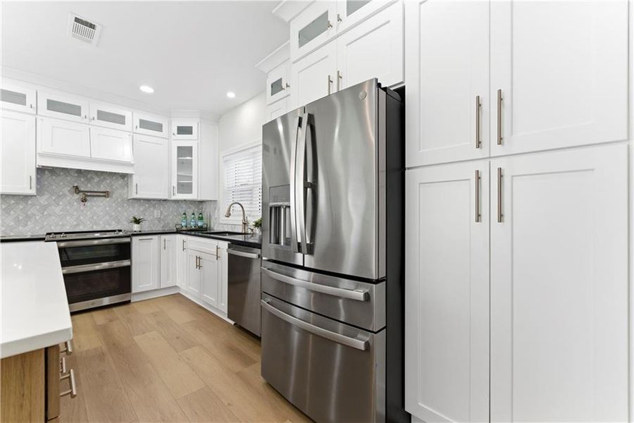 Furnished interior view inside a new home in , Atlanta (Image 27). Furnished interior view inside a new home in , Atlanta (Image 27).