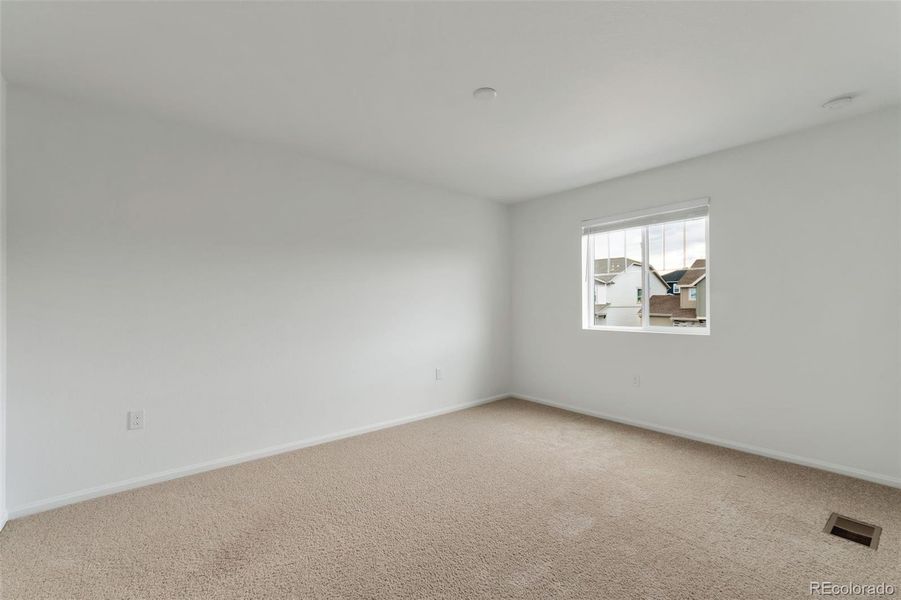 Spacious, unfurnished interior of a new home in , Brighton (Image 33).