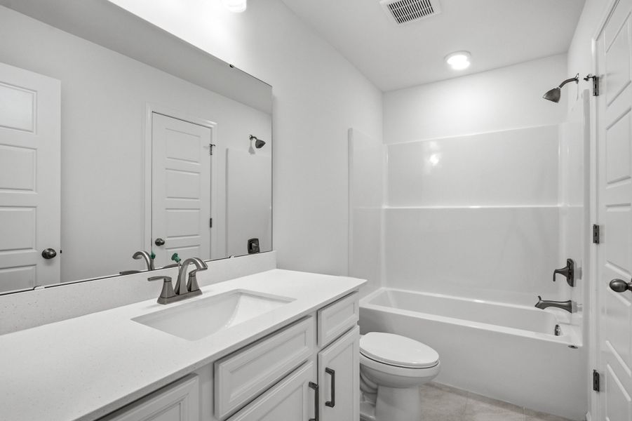 Furnished interior view inside a new home in Northbrook, Murrells Inlet (Image 14).