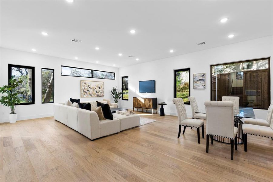 Furnished interior view inside a new home in , Dallas (Image 6).