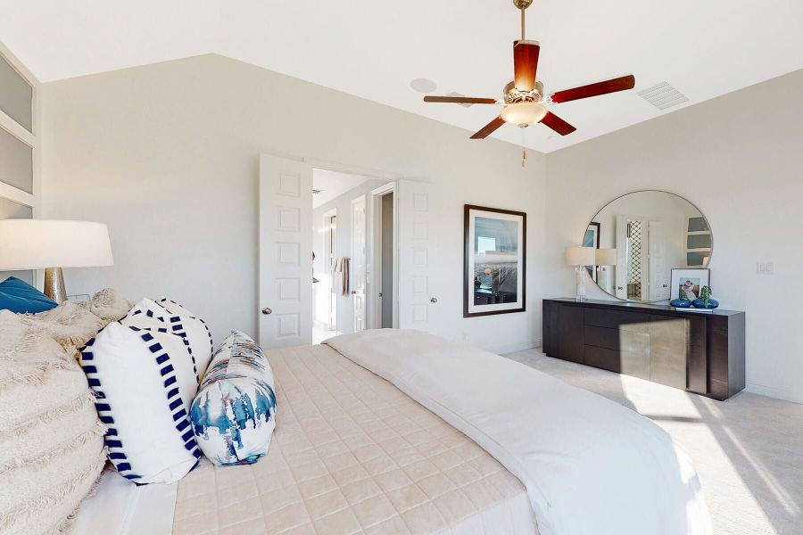 Owner's Bedroom Owner's Bedroom