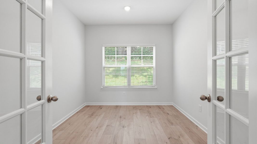 Spacious, unfurnished interior of a new home in Wheatfield, Shelbyville (Image 20). Spacious, unfurnished interior of a new home in Wheatfield, Shelbyville (Image 20).