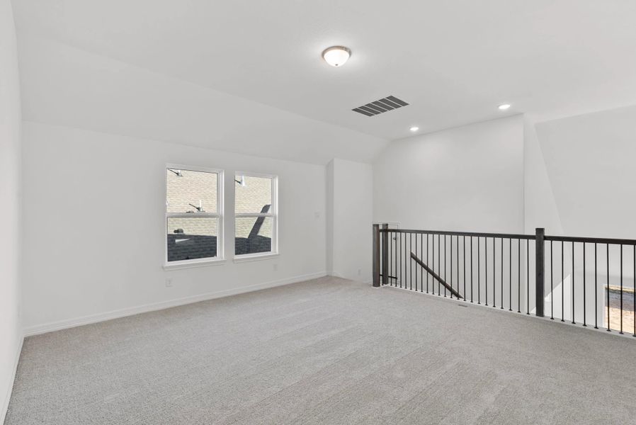 Spacious, unfurnished interior of a new home in Westland Ranch, League City (Image 18).