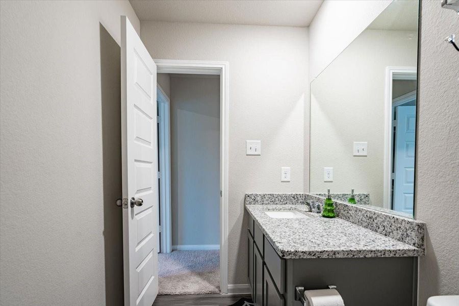 Furnished interior view inside a new home in River's Edge, Conroe (Image 37). Furnished interior view inside a new home in River's Edge, Conroe (Image 37).