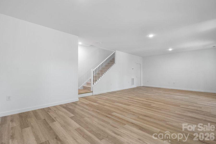 Spacious, unfurnished interior of a new home in , Taylorsville (Image 27).