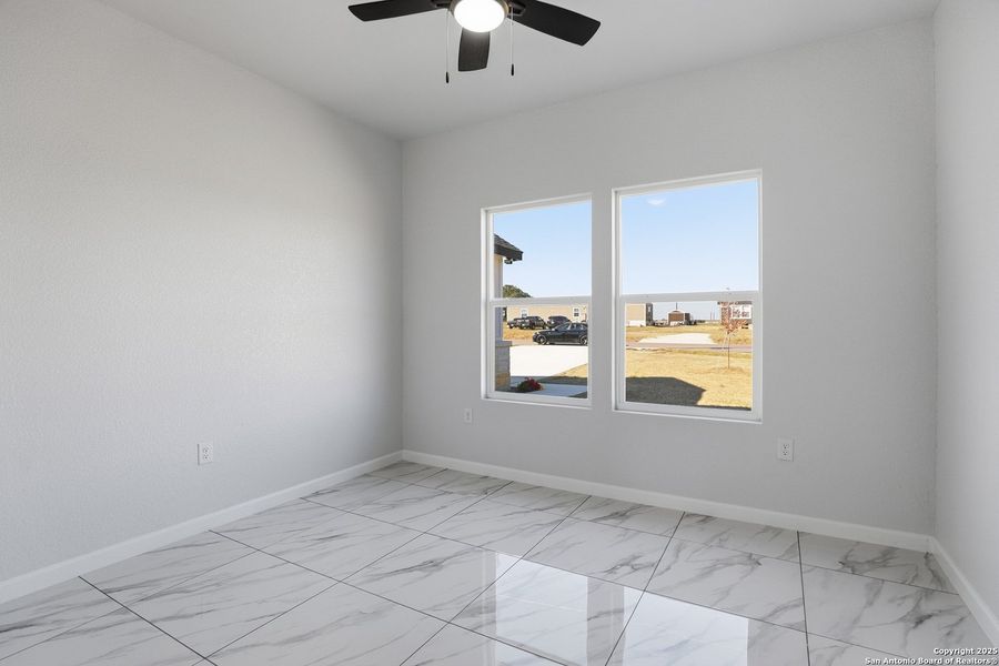 Spacious, unfurnished interior of a new home in , Atascosa (Image 17).