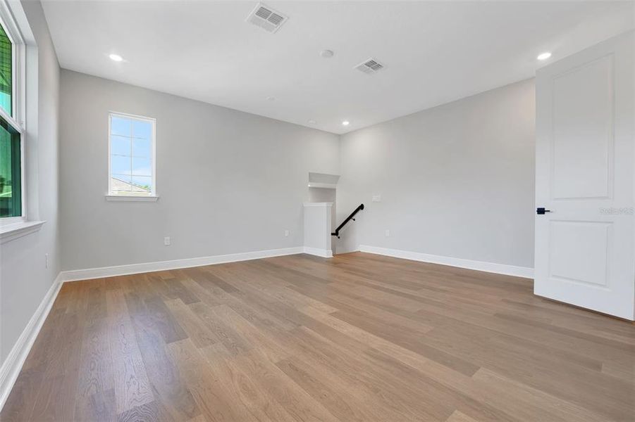 Spacious, unfurnished interior of a new home in Palms at Windermere, Windermere (Image 22).