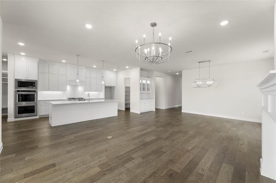 CASSANDRA - B_Family Room, Kitchen & Dining