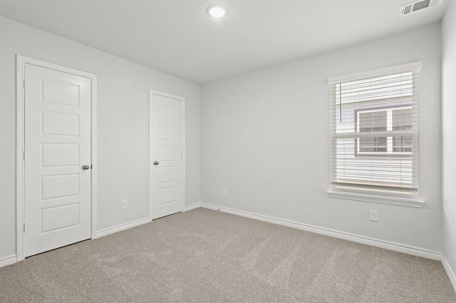 Spacious, unfurnished interior of a new home in Sycamore Landing, Fort Worth (Image 15). Spacious, unfurnished interior of a new home in Sycamore Landing, Fort Worth (Image 15).