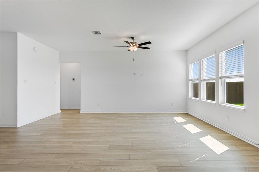Spacious, unfurnished interior of a new home in River Ridge, Crandall (Image 20).